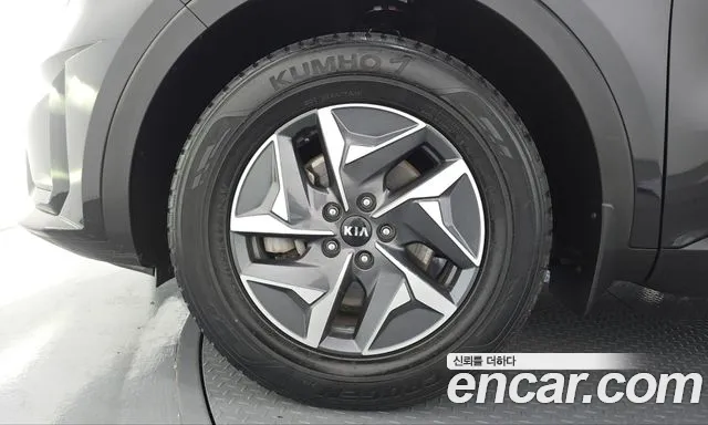 Kia Sorento — фото 5