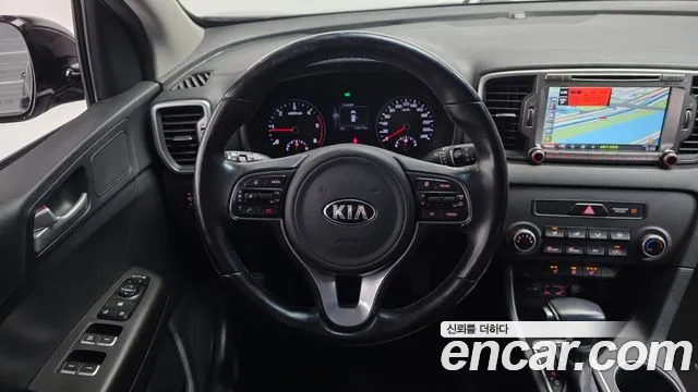 Kia Sportage — фото 13