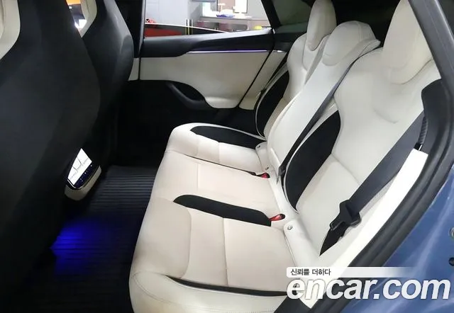 Tesla Model S — фото 11