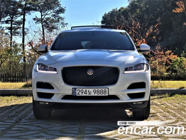 Jaguar F-PACE — фото 3