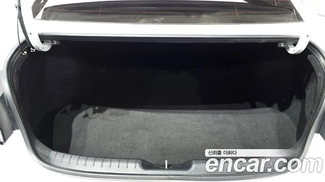 Hyundai Avante — фото 17