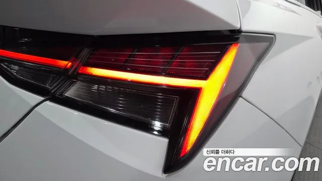 Hyundai Avante — фото 23