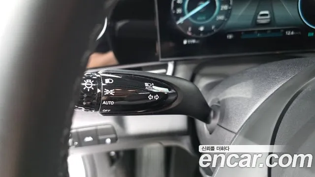Hyundai Avante — фото 28