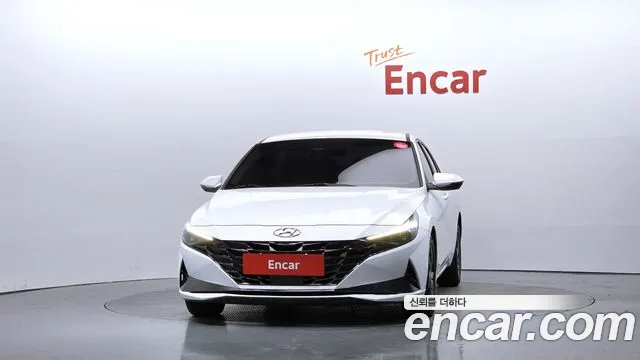 Hyundai Avante — фото 3