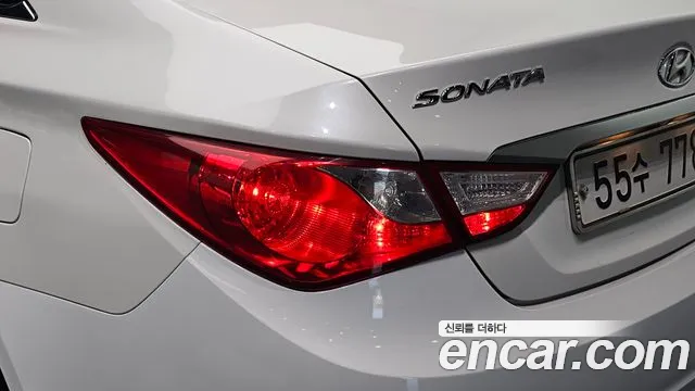 Hyundai Sonata — фото 23
