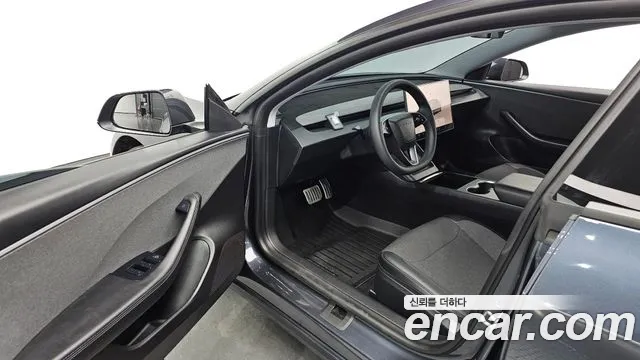 Tesla Model 3 — фото 11