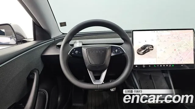 Tesla Model 3 — фото 12