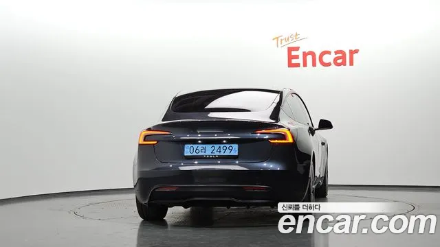 Tesla Model 3 — фото 4