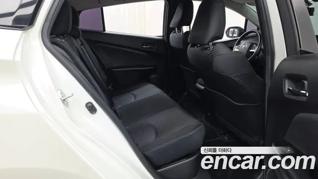 Toyota Prius — фото 12