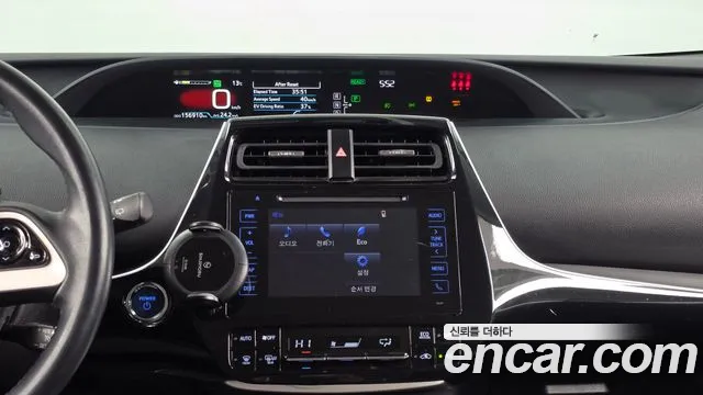 Toyota Prius — фото 14