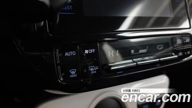 Toyota Prius — фото 16
