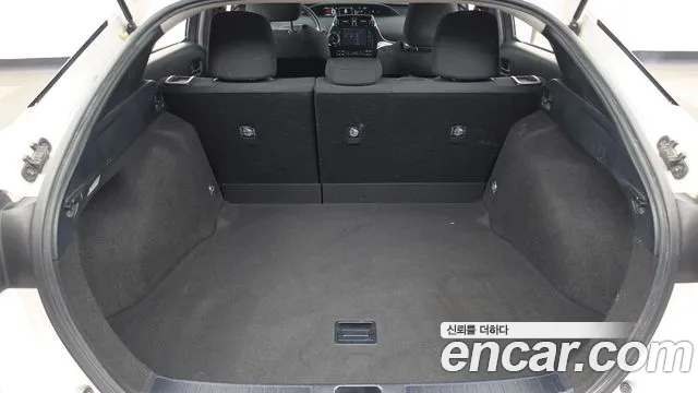 Toyota Prius — фото 20