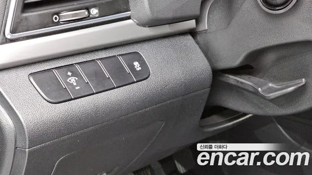Hyundai Avante — фото 13