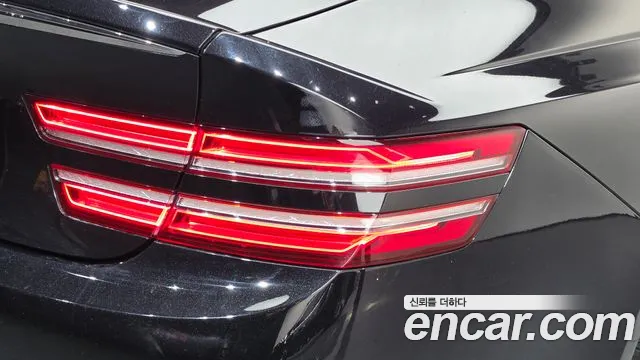 Genesis G80 — фото 23