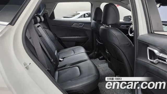 Kia Sportage — фото 12