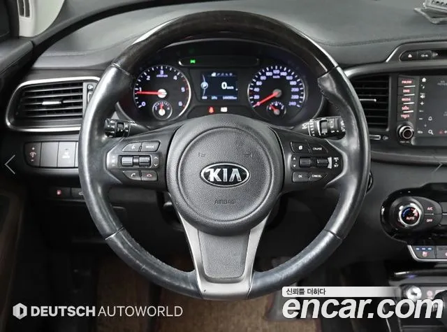 Kia Sorento — фото 14