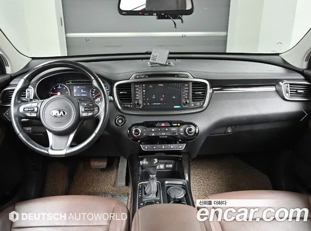Kia Sorento — фото 8
