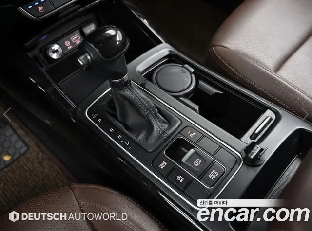 Kia Sorento — фото 10