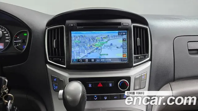 Hyundai Starex — фото 11