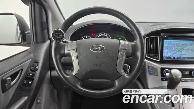 Hyundai Starex — фото 12