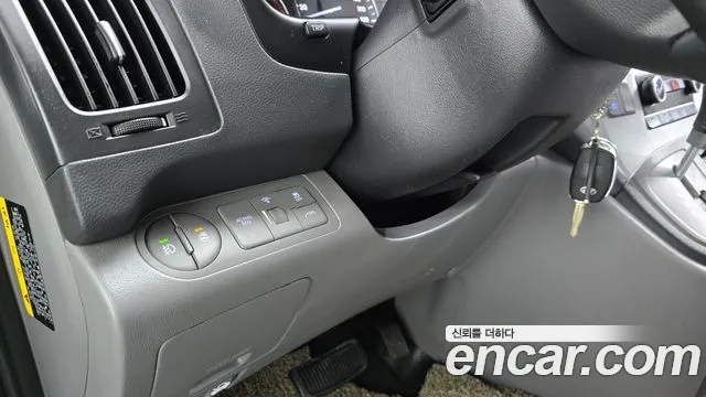 Hyundai Starex — фото 17