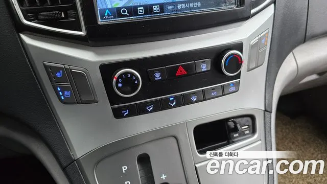 Hyundai Starex — фото 27