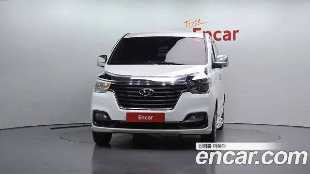 Hyundai Starex — фото 3