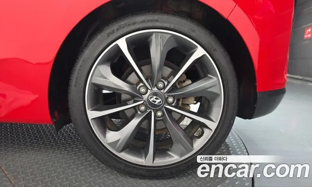 Hyundai Veloster — фото 21