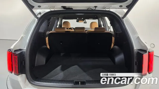 Kia Sorento — фото 18