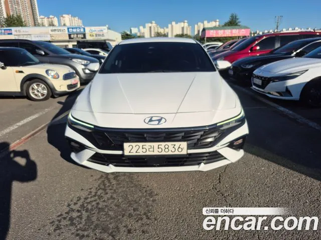 Hyundai Avante — фото 1