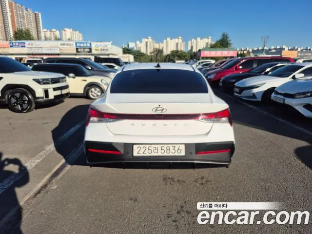Hyundai Avante — фото 5