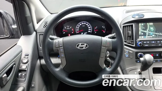 Hyundai Starex — фото 12
