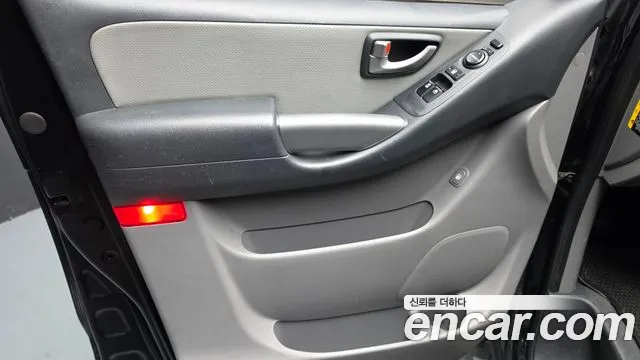 Hyundai Starex — фото 24