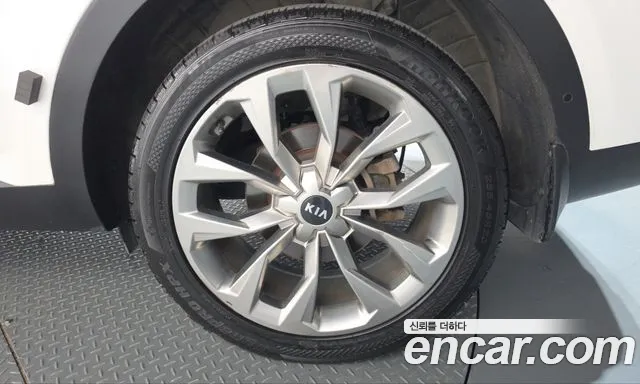Kia Sorento — фото 21