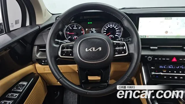 Kia Carnival — фото 13