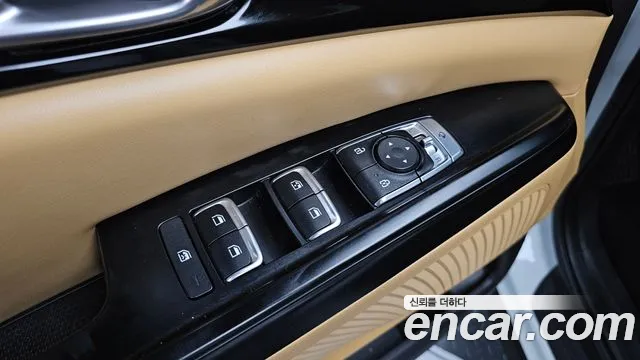 Kia Carnival — фото 16
