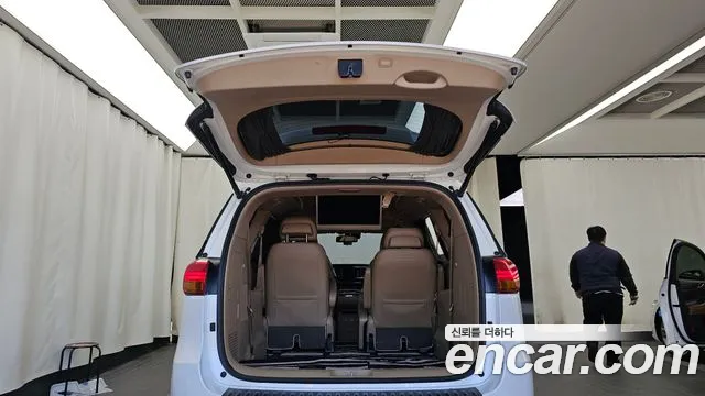 Kia Carnival — фото 20