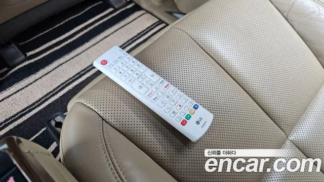 Kia Carnival — фото 30
