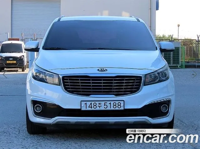 Kia Carnival — фото 2
