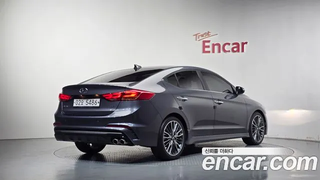Hyundai Avante — фото 2