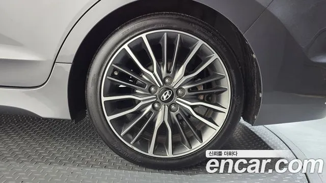 Hyundai Avante — фото 21