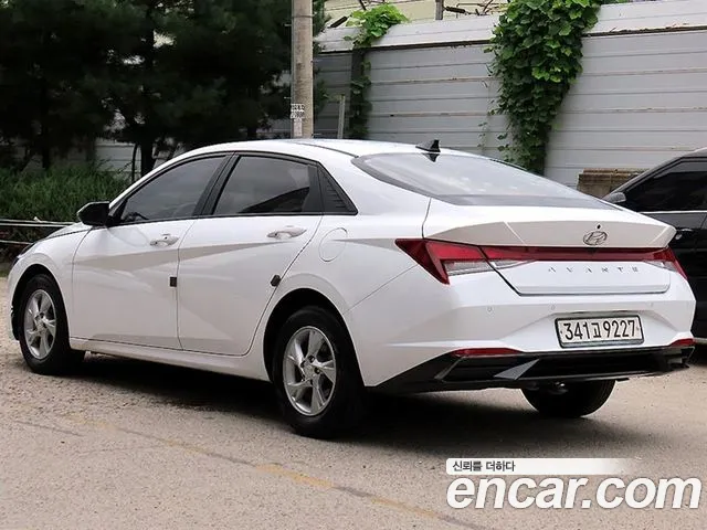 Hyundai Avante — фото 2