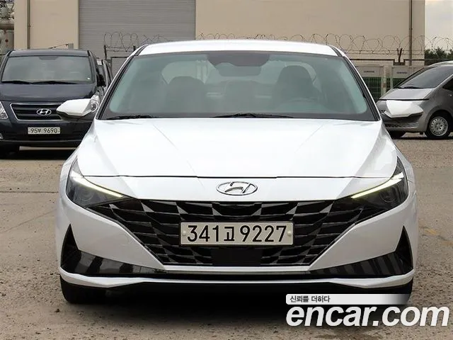 Hyundai Avante — фото 3