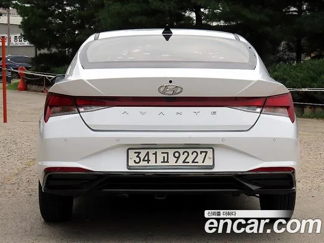 Hyundai Avante — фото 4