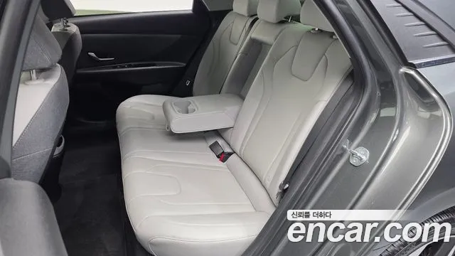 Hyundai Avante — фото 26
