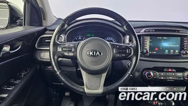 Kia Sorento — фото 14