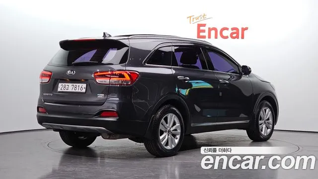 Kia Sorento — фото 2