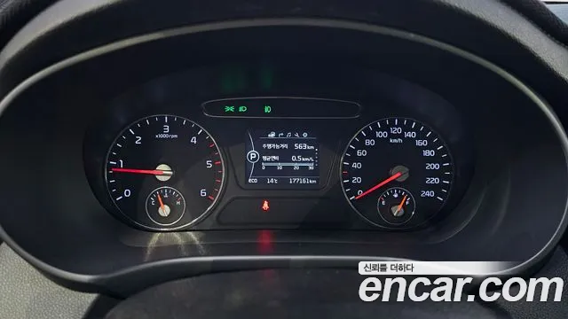 Kia Sorento — фото 8