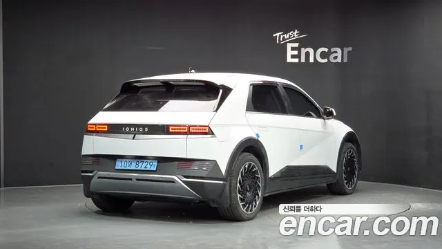 Hyundai Ioniq 5 — фото 1