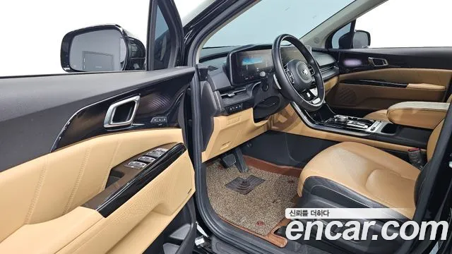Kia Carnival — фото 10